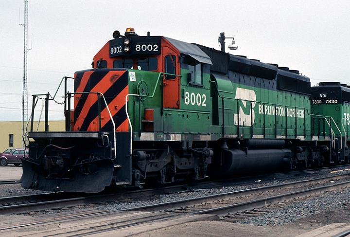 BN 8002 - SD40-2.jpg